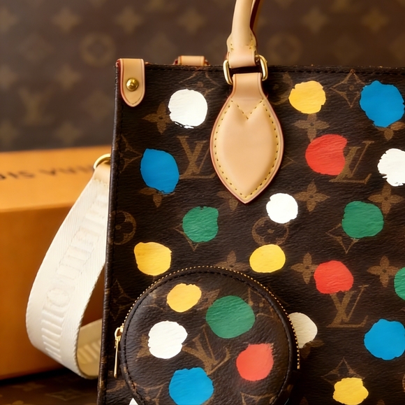 <AUTHENTIC>Louis Vuitton OnTheGo Tote Bag - Picture 5 of 6